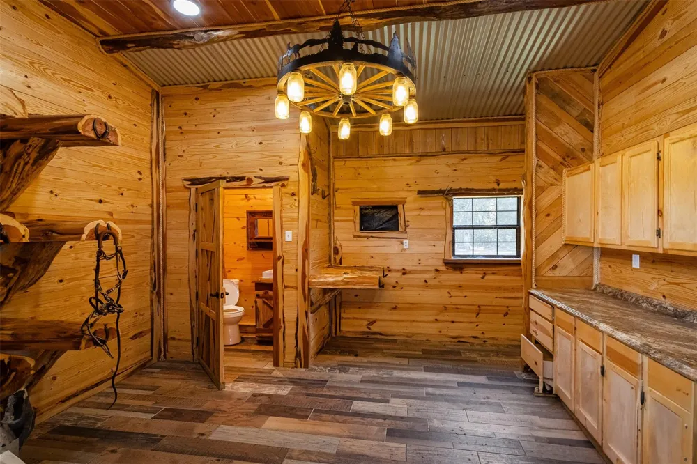 508 Hubert Cryer Road Zavalla, TX 75980