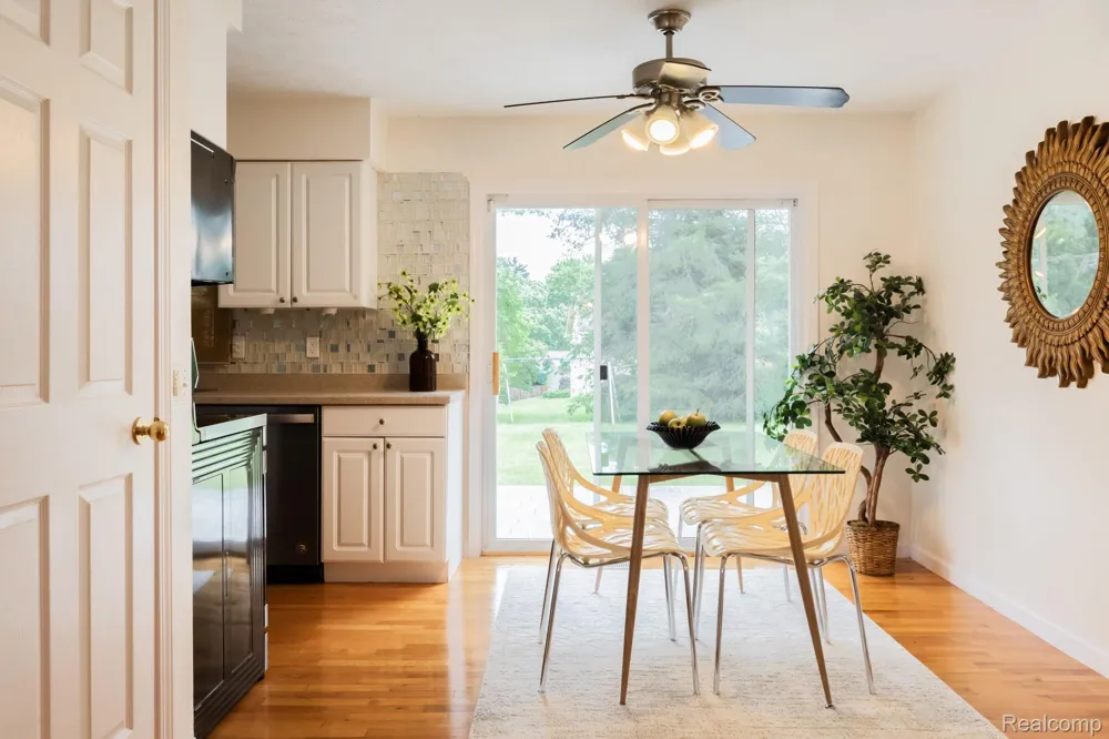 3882 Okemos Road Meridian Charter Township, MI 48864