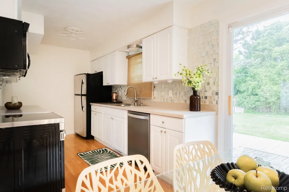3882 Okemos Road Meridian Charter Township, MI 48864