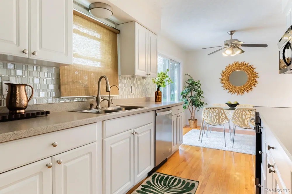3882 Okemos Road Meridian Charter Township, MI 48864