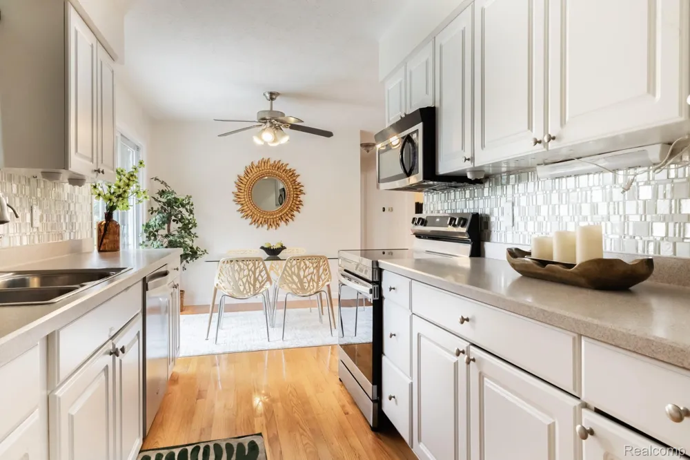 3882 Okemos Road Meridian Charter Township, MI 48864