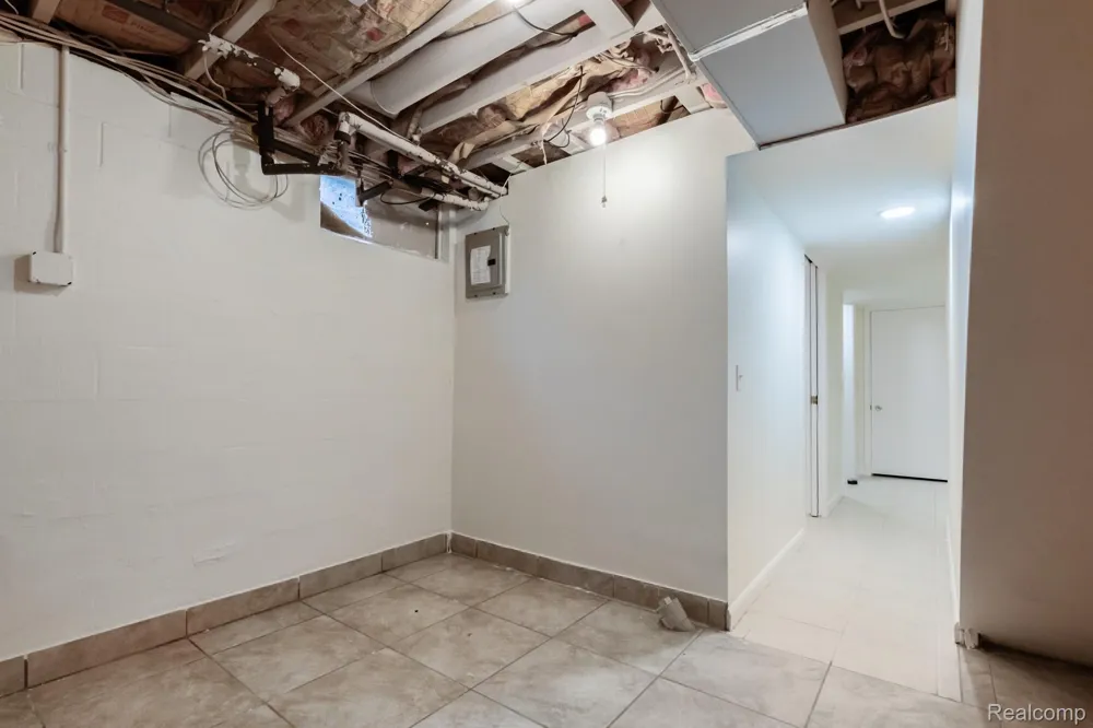 3882 Okemos Road Meridian Charter Township, MI 48864