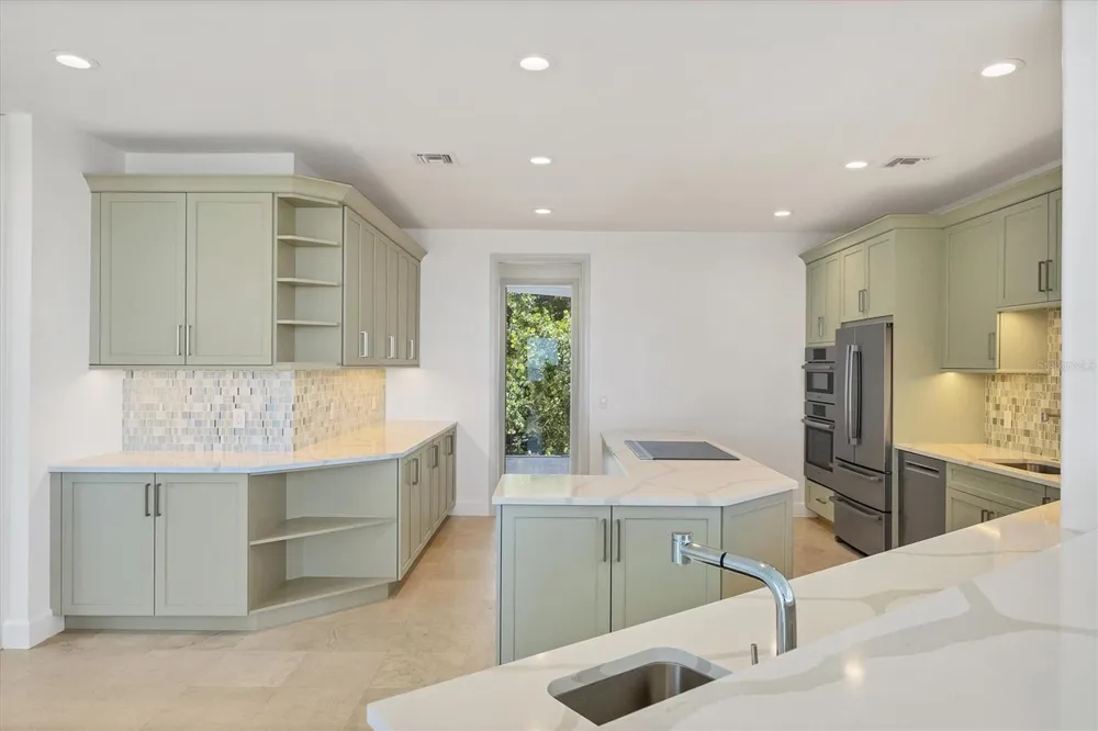 5801 GULF OF MEXICO DRIVE Longboat Key, FL 34228