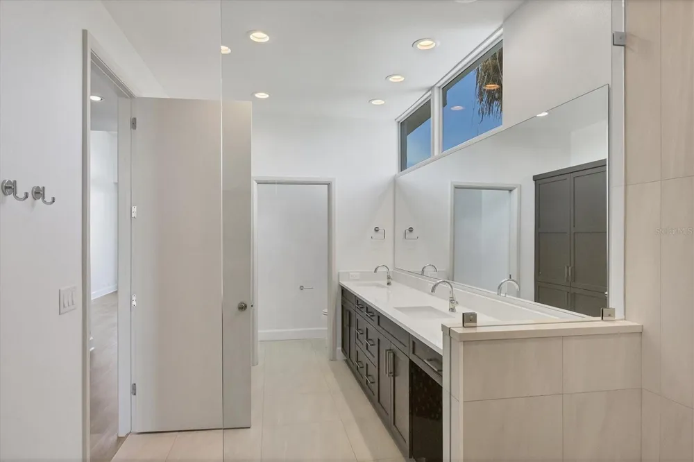 5801 GULF OF MEXICO DRIVE Longboat Key, FL 34228