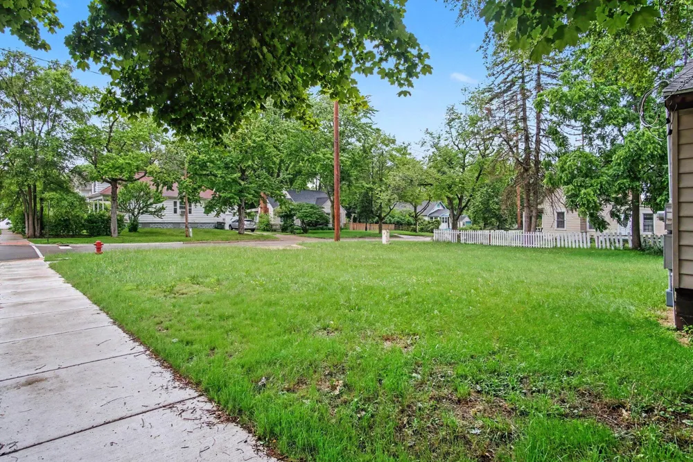 15381542 Hudson Street Muskegon, MI 49441