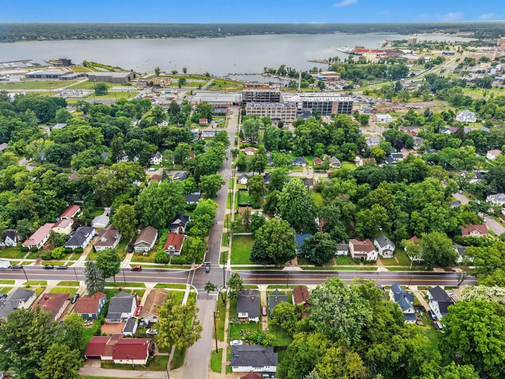 15381542 Hudson Street Muskegon, MI 49441