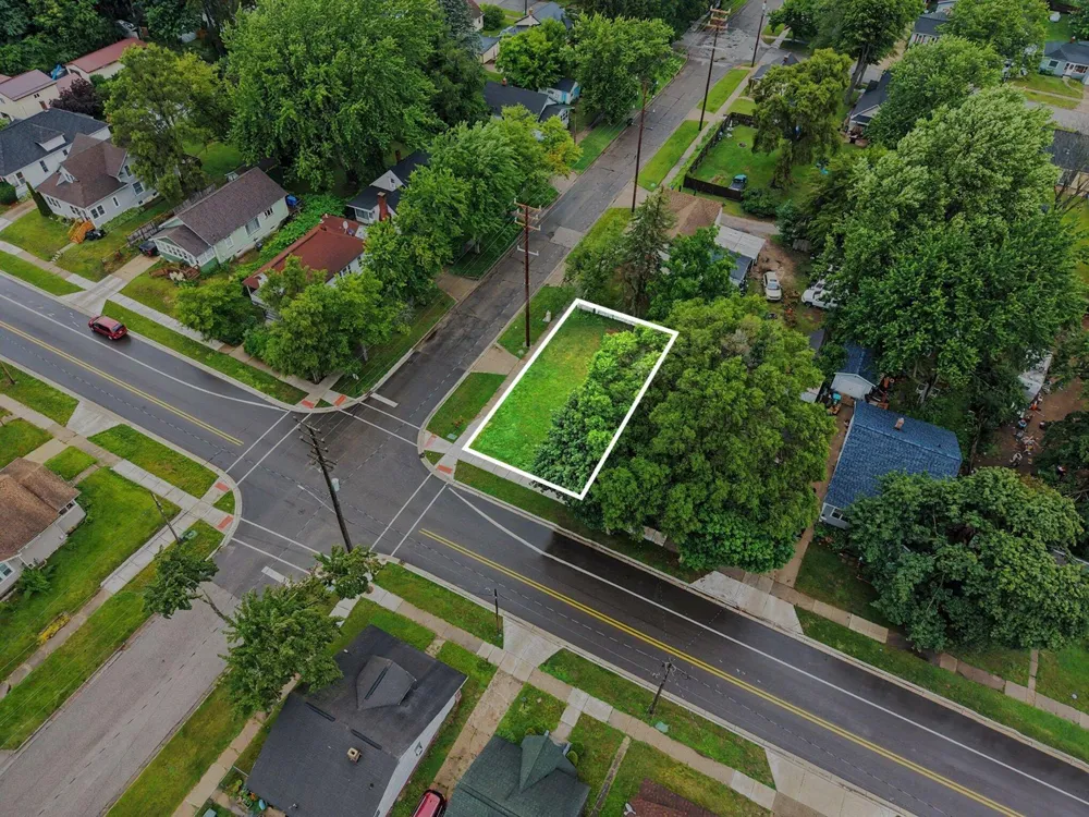 15381542 Hudson Street Muskegon, MI 49441