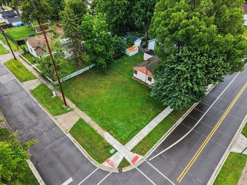 15381542 Hudson Street Muskegon, MI 49441