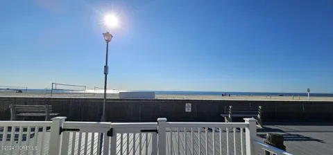 143 Boardwalk