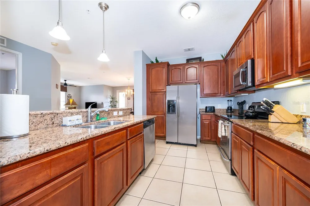 5036 SHOREWAY LOOP #20705 Orlando, FL 32819