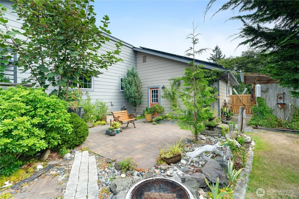 1103 S Aberdeen Street Westport, WA 98595