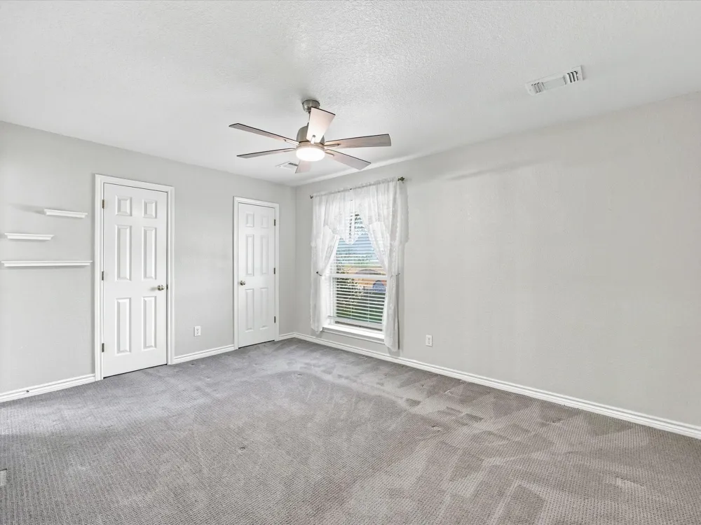 2807 S Lipsey Street Decatur, TX 76234