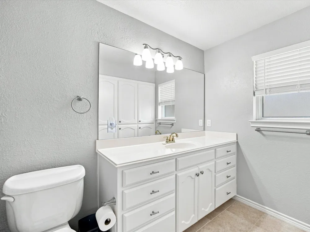 2807 S Lipsey Street Decatur, TX 76234