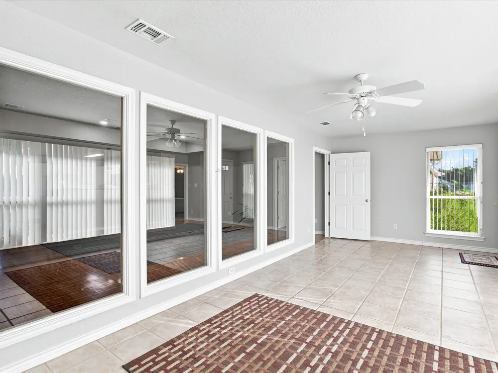 2807 S Lipsey Street Decatur, TX 76234