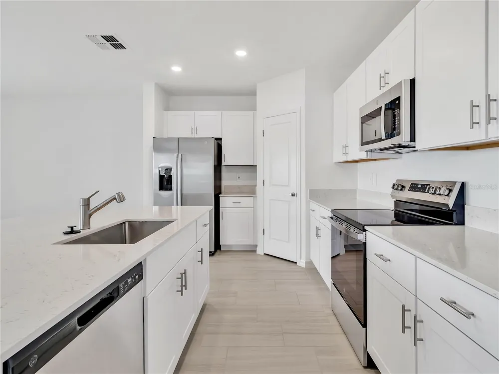 8505 BELLA MAR TRAIL Parrish, FL 34219