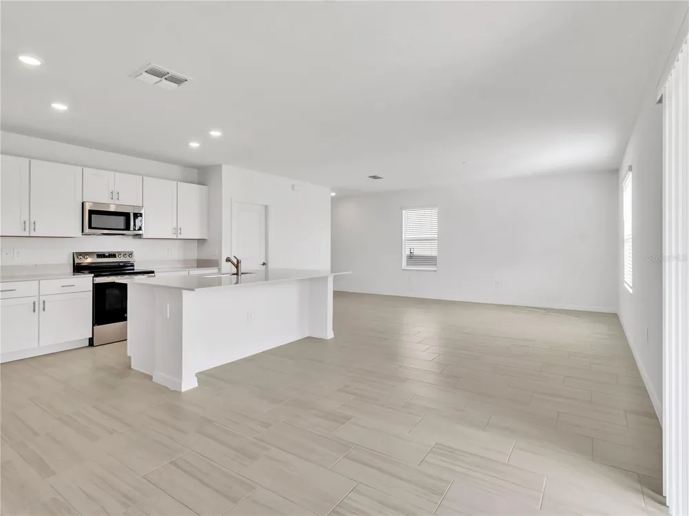 8505 BELLA MAR TRAIL Parrish, FL 34219