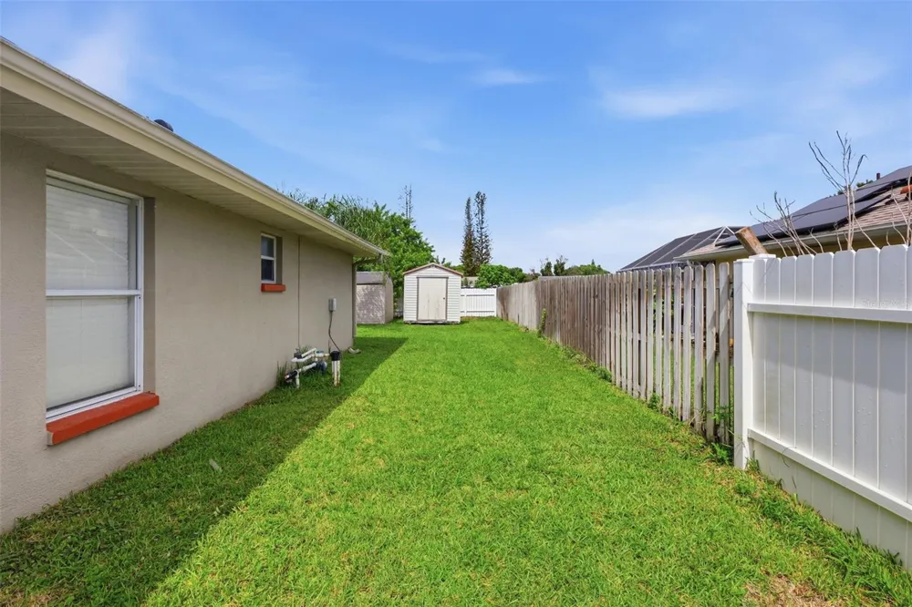 934 PINE WALK COURT NE Palm Bay, FL 32905