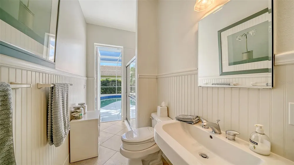 5325 ANTHONY LANE Sarasota, FL 34233