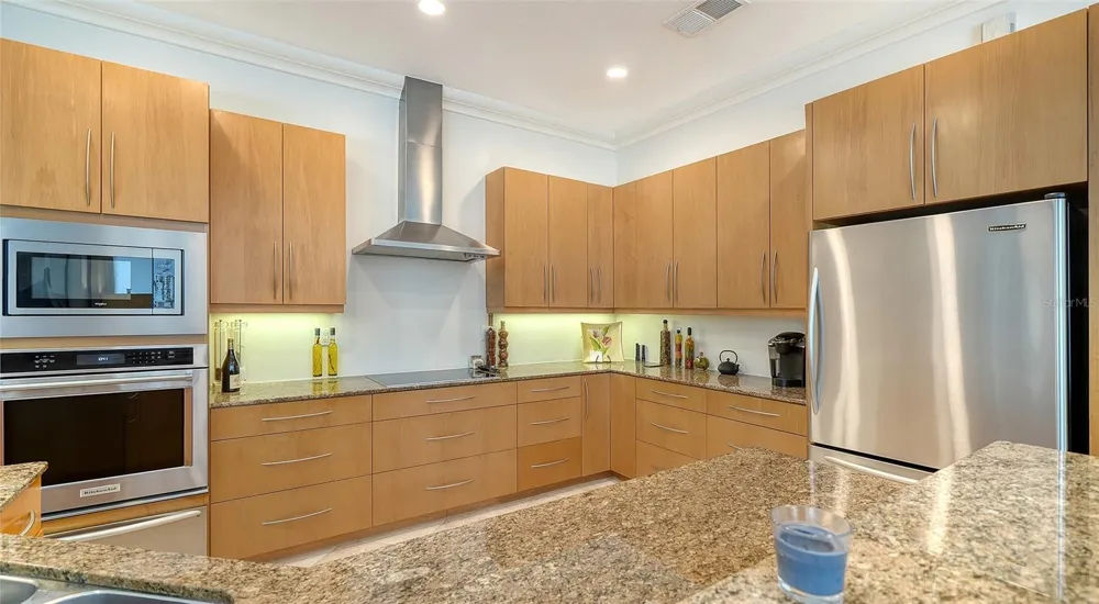 5325 ANTHONY LANE Sarasota, FL 34233