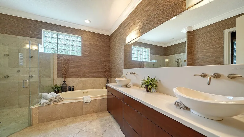 5325 ANTHONY LANE Sarasota, FL 34233