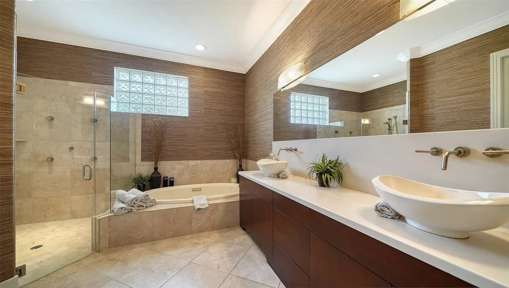 5325 ANTHONY LANE Sarasota, FL 34233