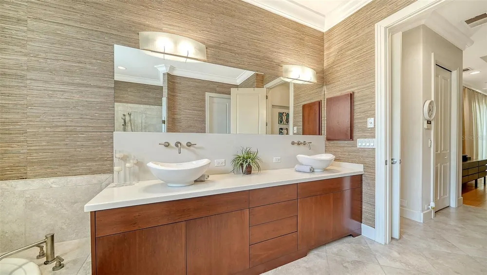 5325 ANTHONY LANE Sarasota, FL 34233