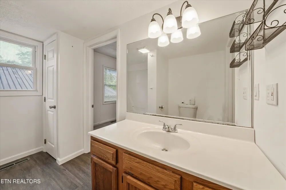 835 E Lincoln Rd Alcoa, TN 37701