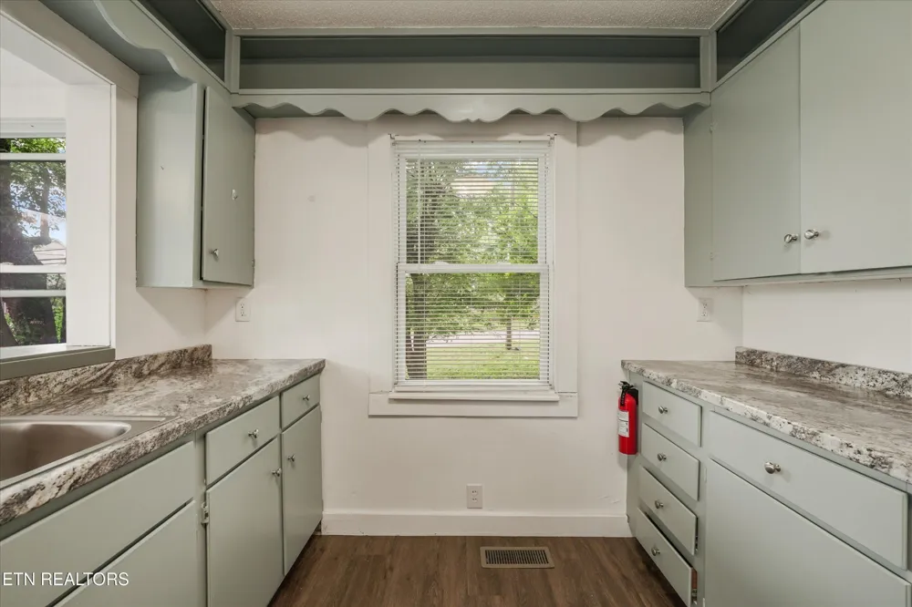 835 E Lincoln Rd Alcoa, TN 37701