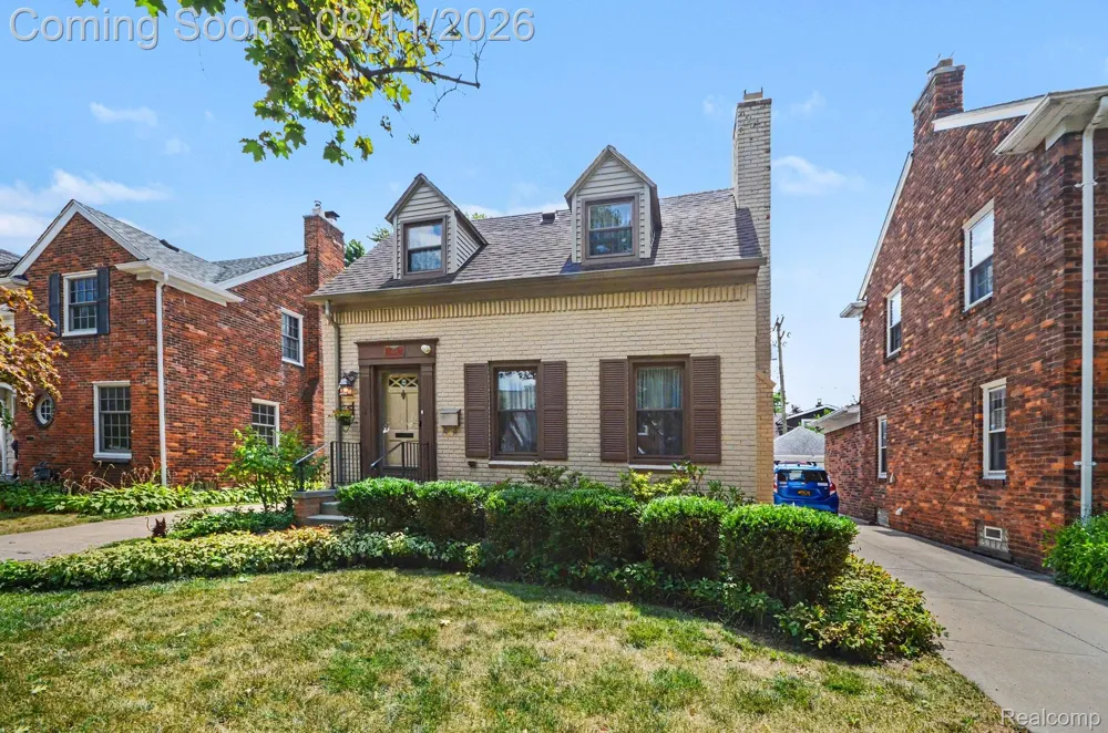 473 Calvin Avenue Grosse Pointe Farms City, MI 48236