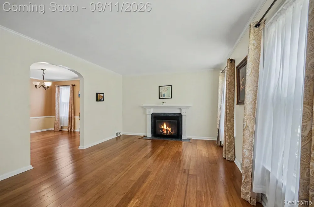 473 Calvin Avenue Grosse Pointe Farms City, MI 48236