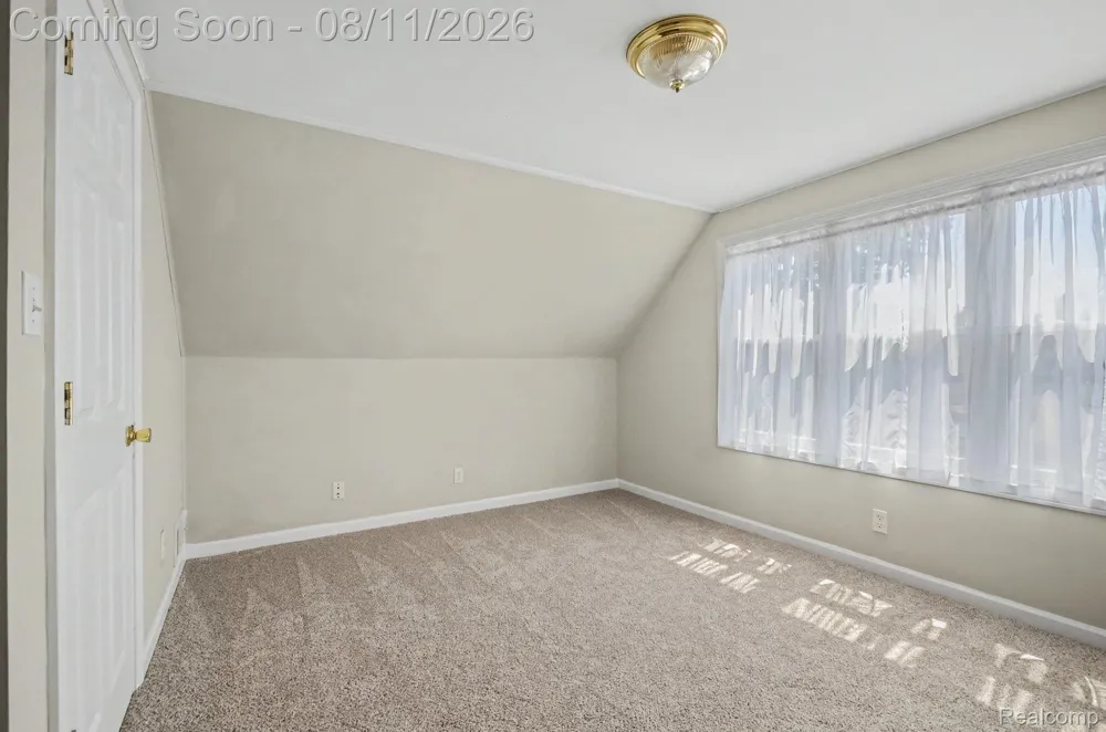 473 Calvin Avenue Grosse Pointe Farms City, MI 48236