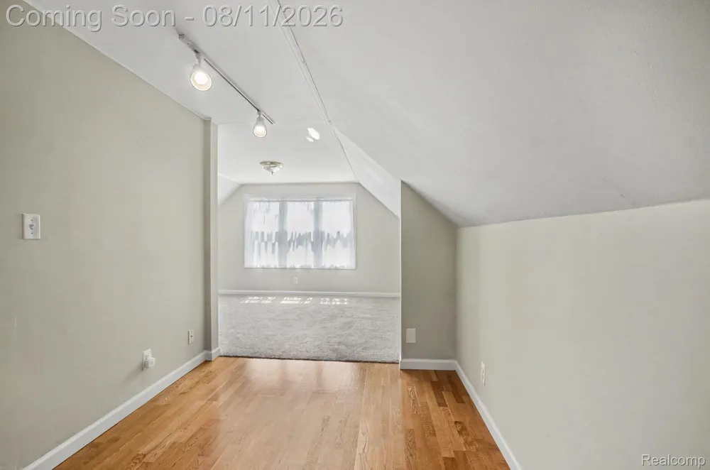473 Calvin Avenue Grosse Pointe Farms City, MI 48236