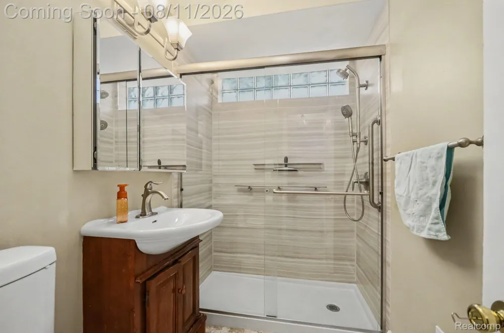 473 Calvin Avenue Grosse Pointe Farms City, MI 48236