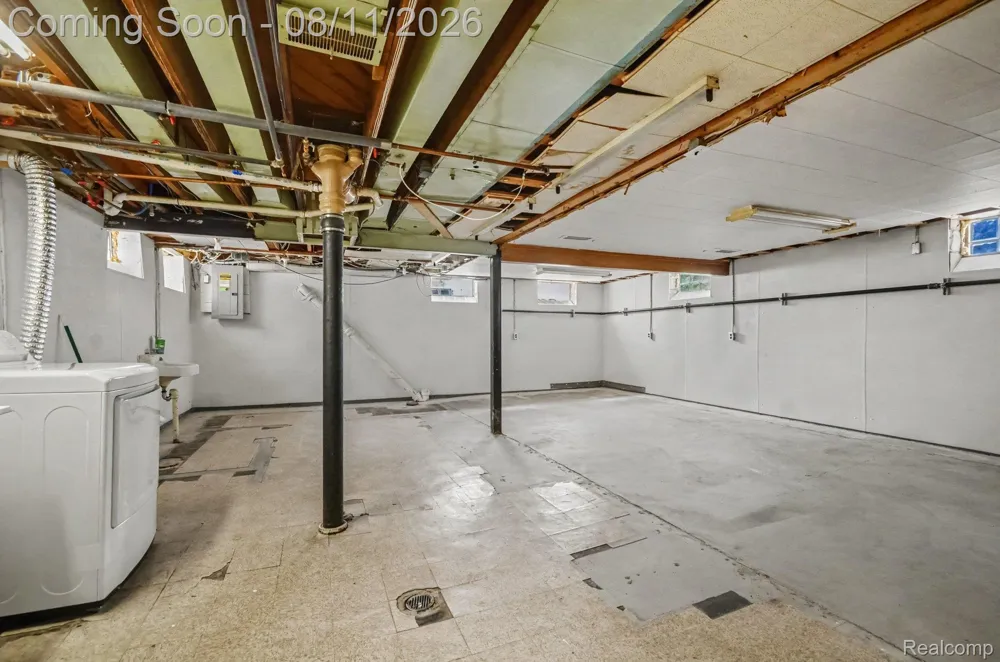 473 Calvin Avenue Grosse Pointe Farms City, MI 48236