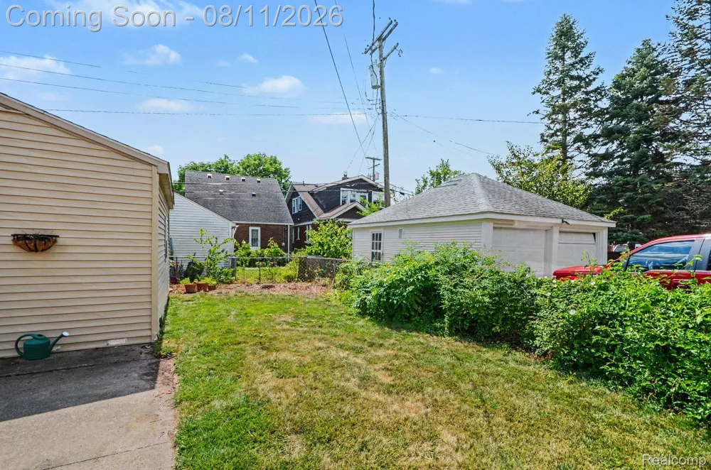 473 Calvin Avenue Grosse Pointe Farms City, MI 48236