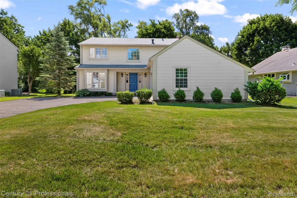 1872 Flemington Drive Troy City, MI 48098