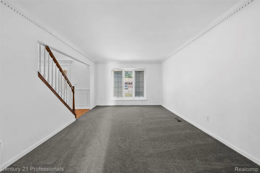 1872 Flemington Drive Troy City, MI 48098