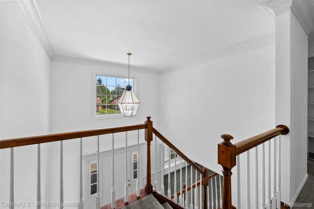 1872 Flemington Drive Troy City, MI 48098