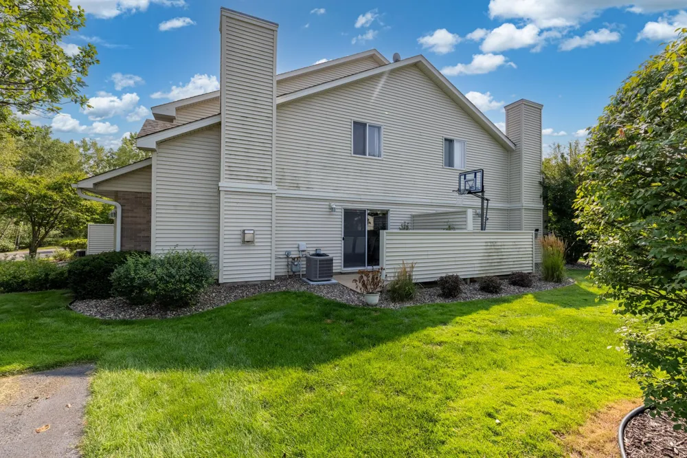 7019 49th Street Oakdale, MN 55128