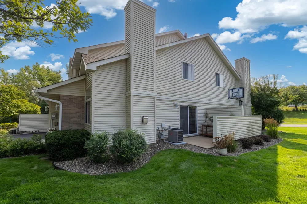 7019 49th Street Oakdale, MN 55128