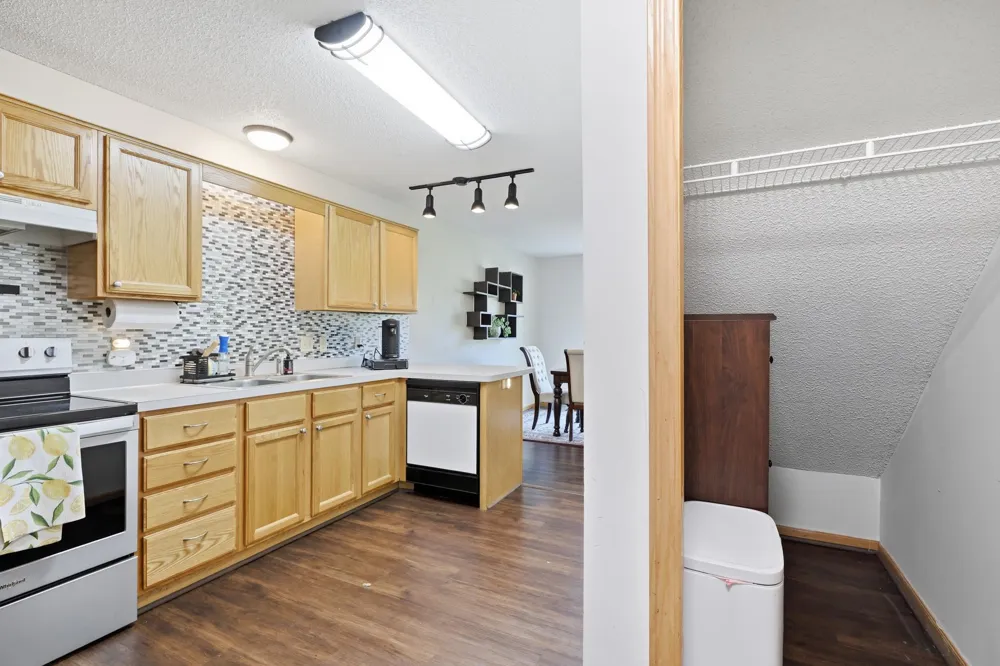 7019 49th Street Oakdale, MN 55128