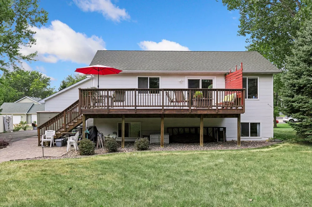 29527 295th Lane Lindstrom, MN 55045