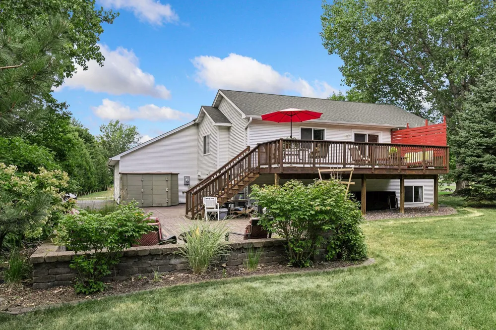 29527 295th Lane Lindstrom, MN 55045