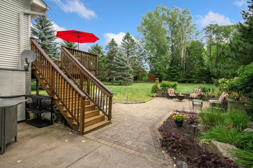 29527 295th Lane Lindstrom, MN 55045