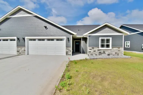 44913 Sauk View Drive