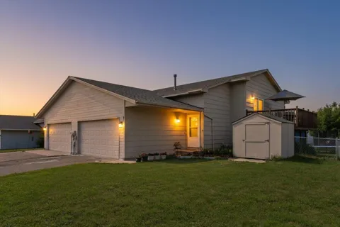7194 Upper 17th Street