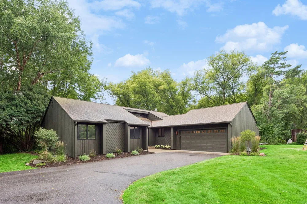 5080 Jamaca Avenue Lake Elmo, MN 55042