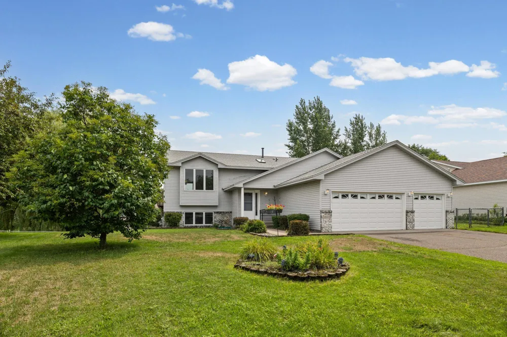 14421 Tungsten Way NW Anoka, MN 55303