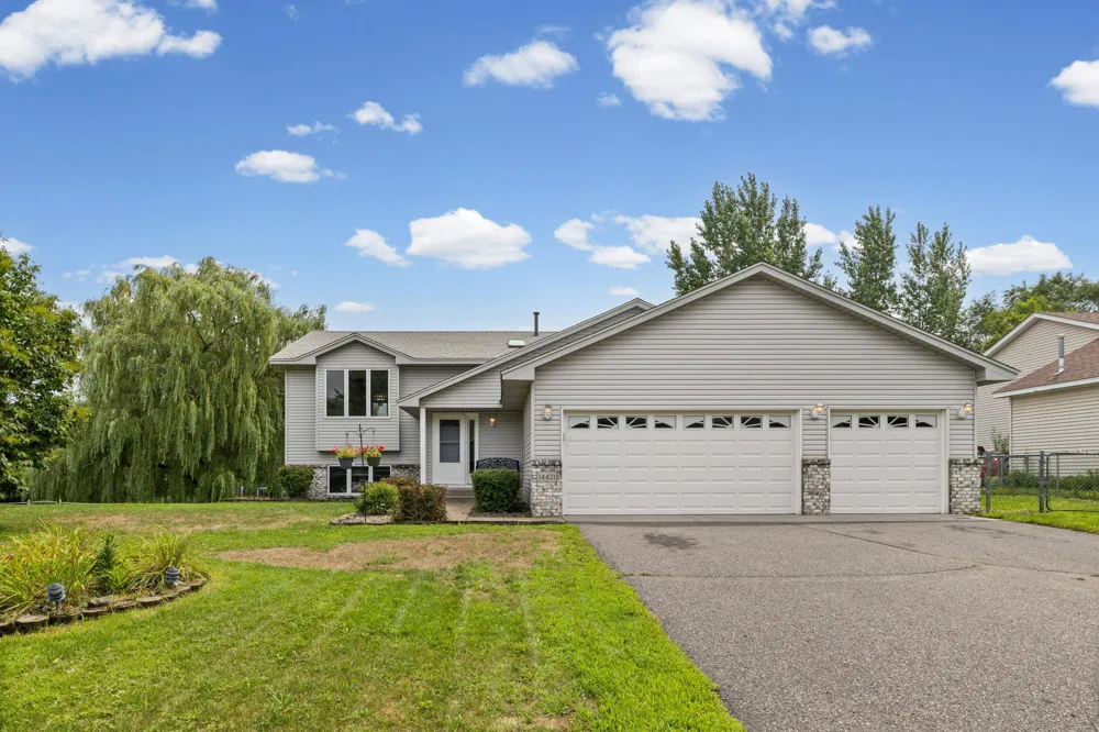 14421 Tungsten Way NW Anoka, MN 55303