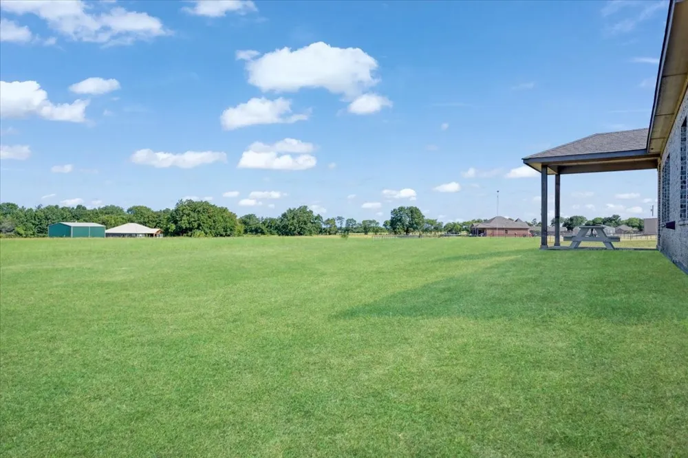 314 Delatorre Street Trenton, TX 75490